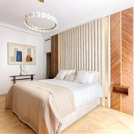 Elegant Luxury Apartment For 6 On Champs-Elysees Paris Exterior foto